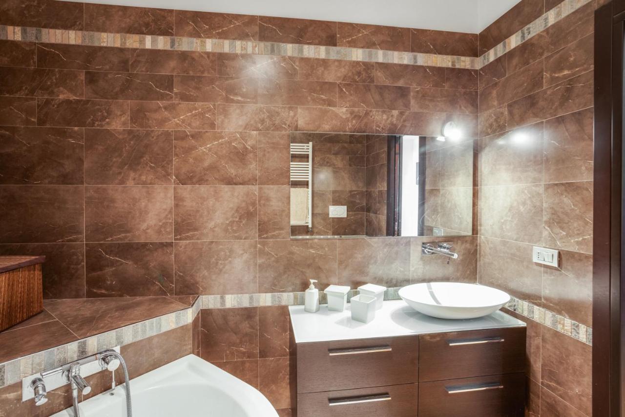 *Movies & Books* Stylish House With Jacuzzi Apartment Бари Екстериор снимка