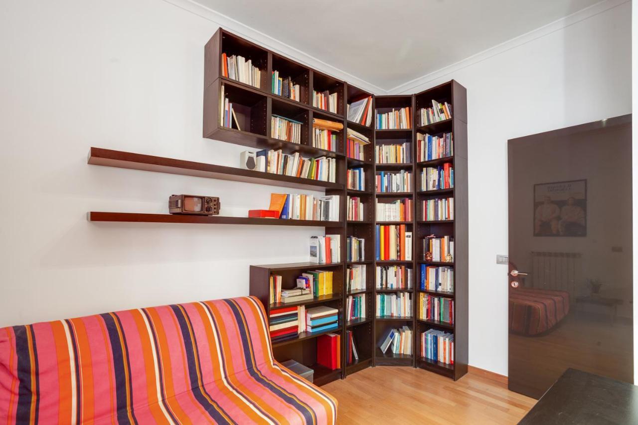 *Movies & Books* Stylish House With Jacuzzi Apartment Бари Екстериор снимка